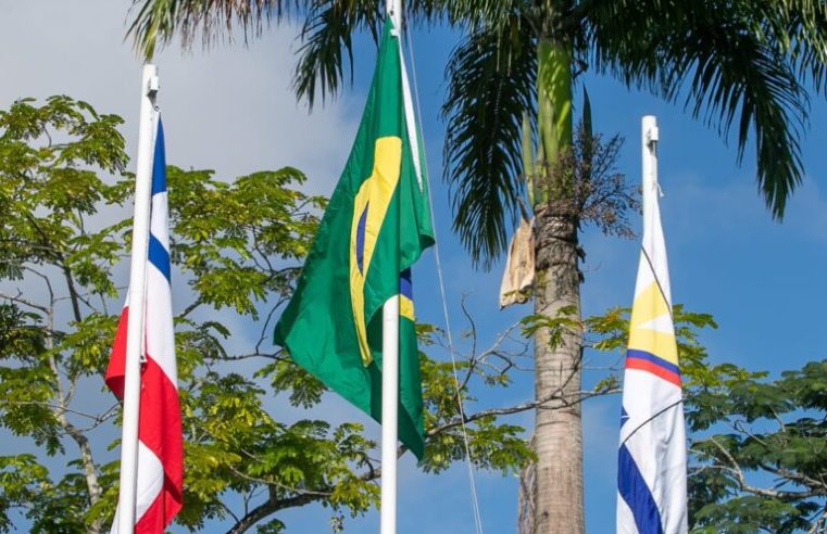 Ato Cívico celebra os 41 anos de emancipação política de Teixeira de Freitas 