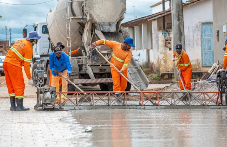 Pavimentação da Rua Jamaica melhora infraestrutura no bairro Ulisses Guimarães
