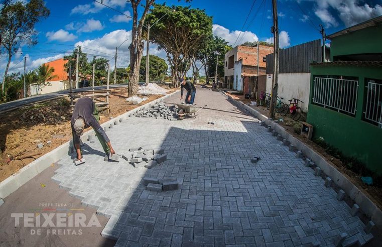 Comunidade da Palhinha recebe pavimentação em bloquete intertravado